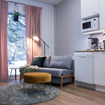 Studio 7, Air-Conditioned, 1 Free Parking, Calm Own Entrance Jyväskylä 외부 사진
