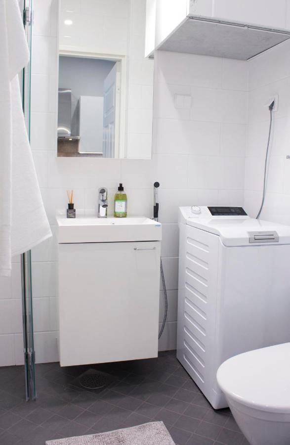 Studio 7, Air-Conditioned, 1 Free Parking, Calm Own Entrance Jyväskylä 외부 사진